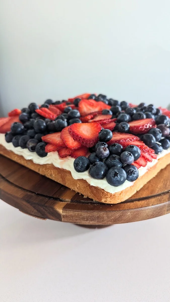 Fruit pizza cake